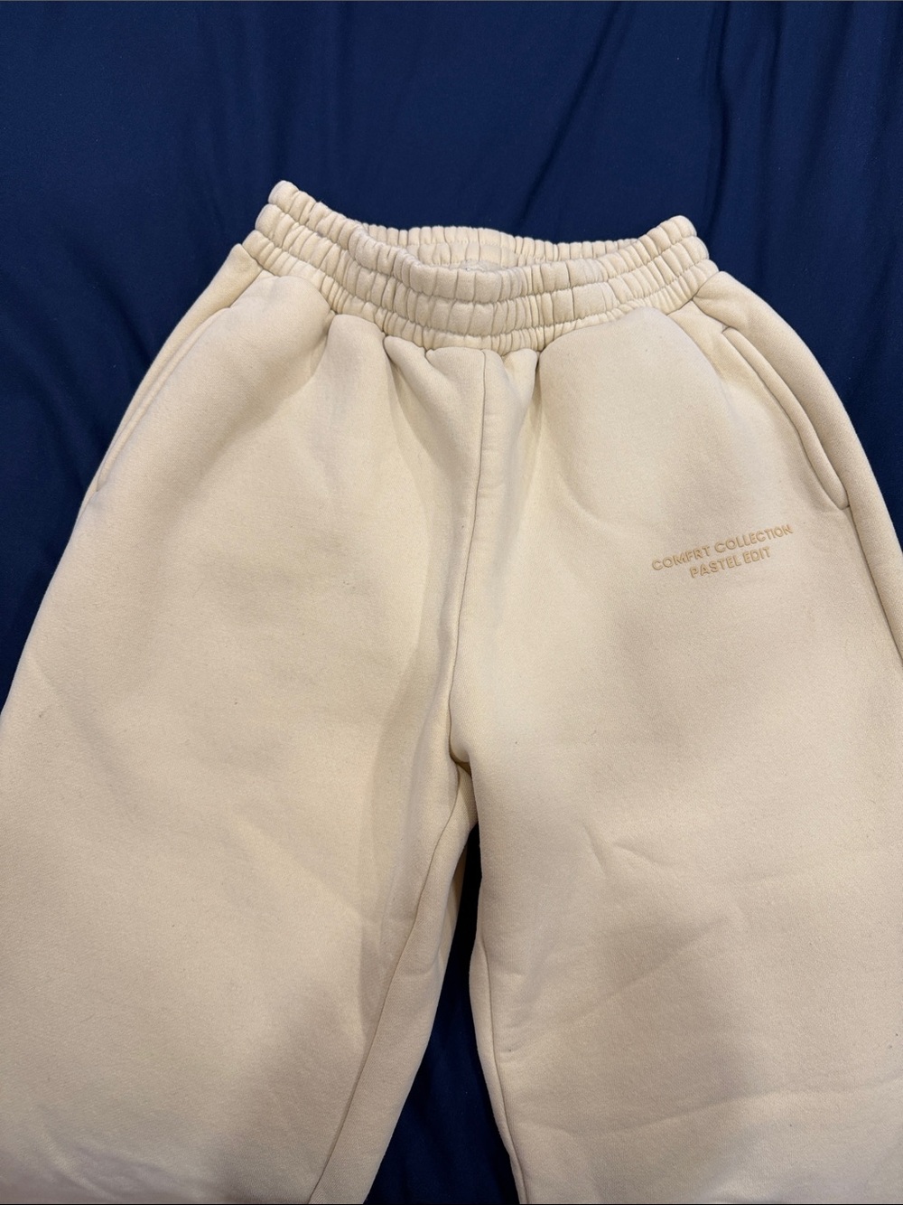 Comfrt Pastel Canary Yellow Sweatpants Small